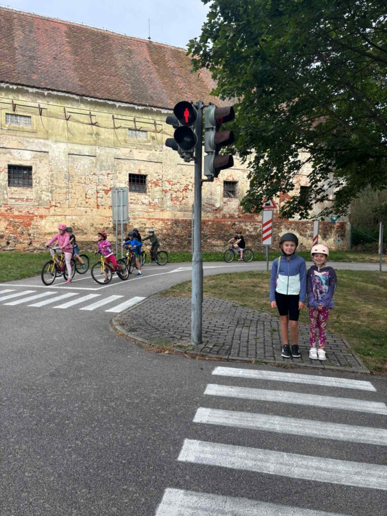 dopr.hřiště 2